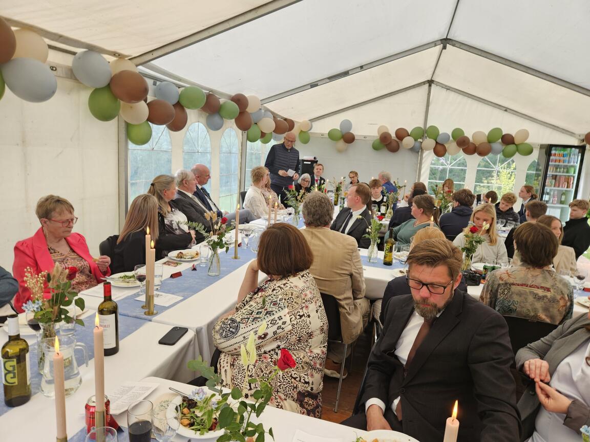 Klik på billedet for at lukke vinduet