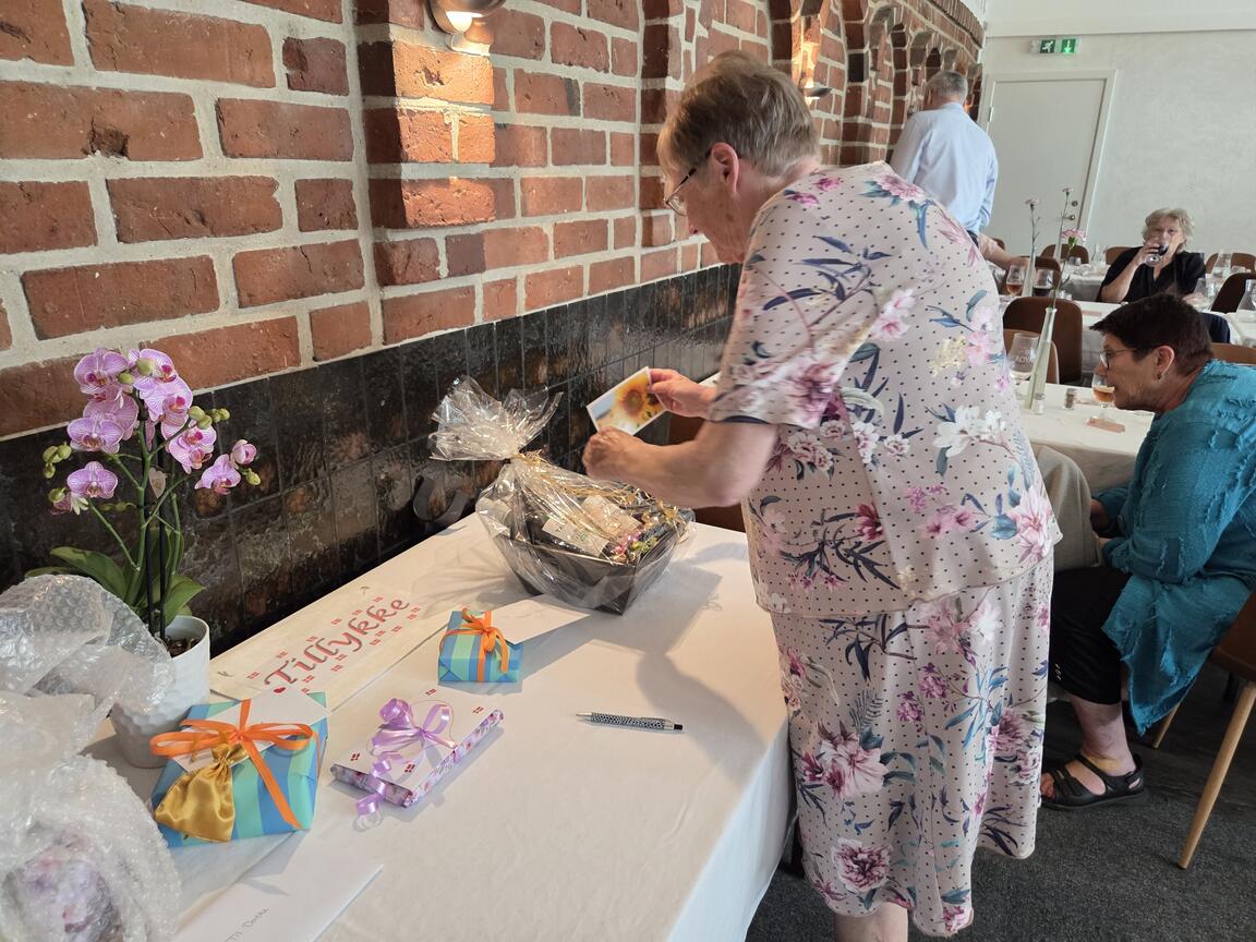 Klik på billedet for at lukke vinduet