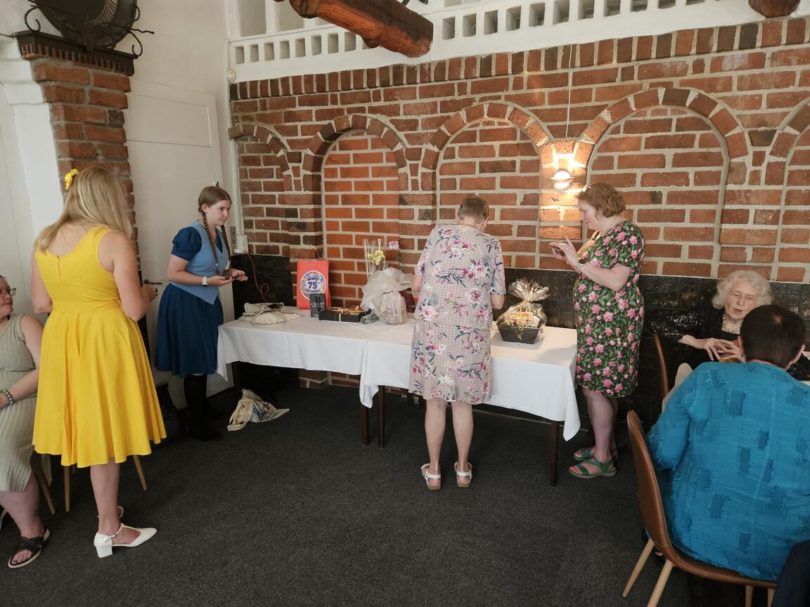 Klik på billedet for at lukke vinduet