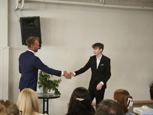 Klik på billedet for at se det i større format
