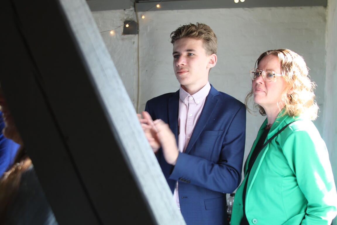 Klik på billedet for at lukke vinduet