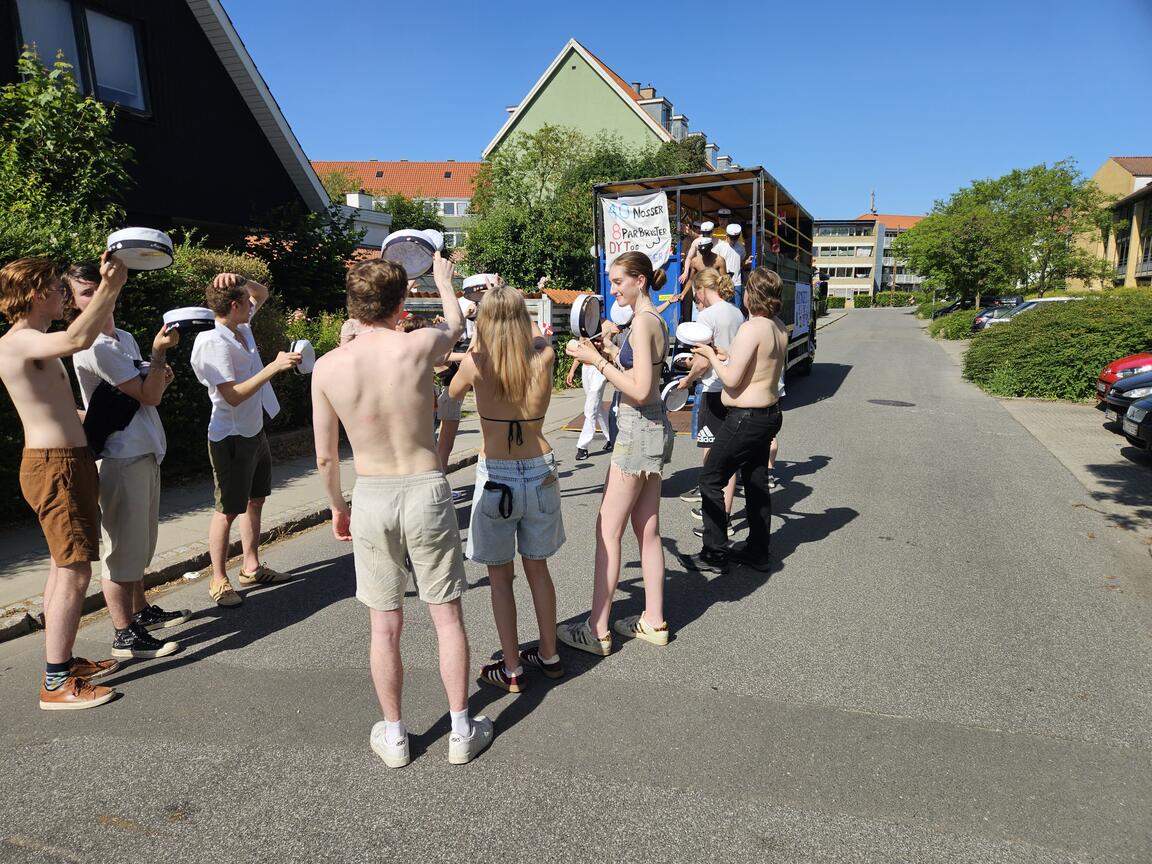 Klik på billedet for at lukke vinduet