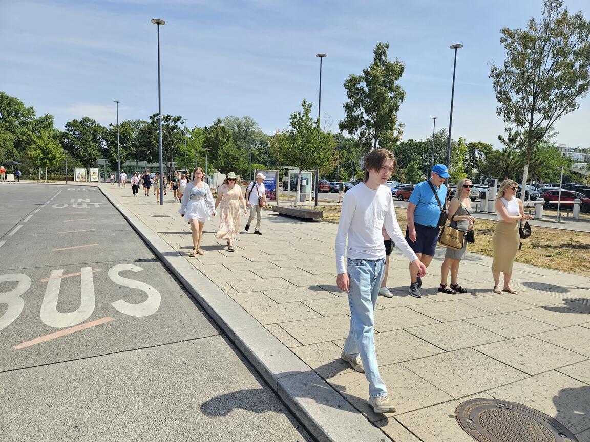 Klik på billedet for at lukke vinduet